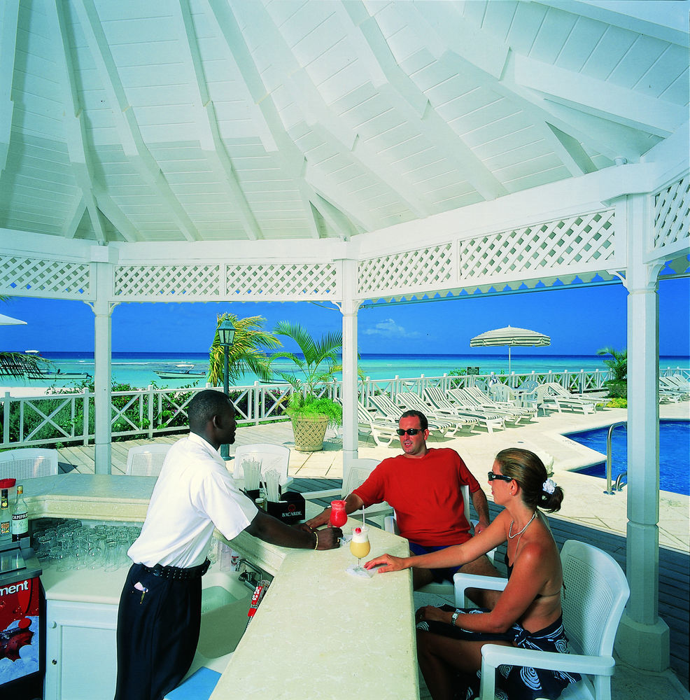 Coral Sands Beach Resort Bridgetown Zewnętrze zdjęcie